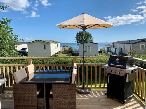 Lydstep Beach BayView 3 Bedroom Holiday Home — 4-Star Luxury Hotel in Tenby, United Kingdom