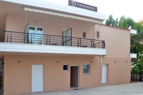 Centroom Suites in Livadeia, Greece