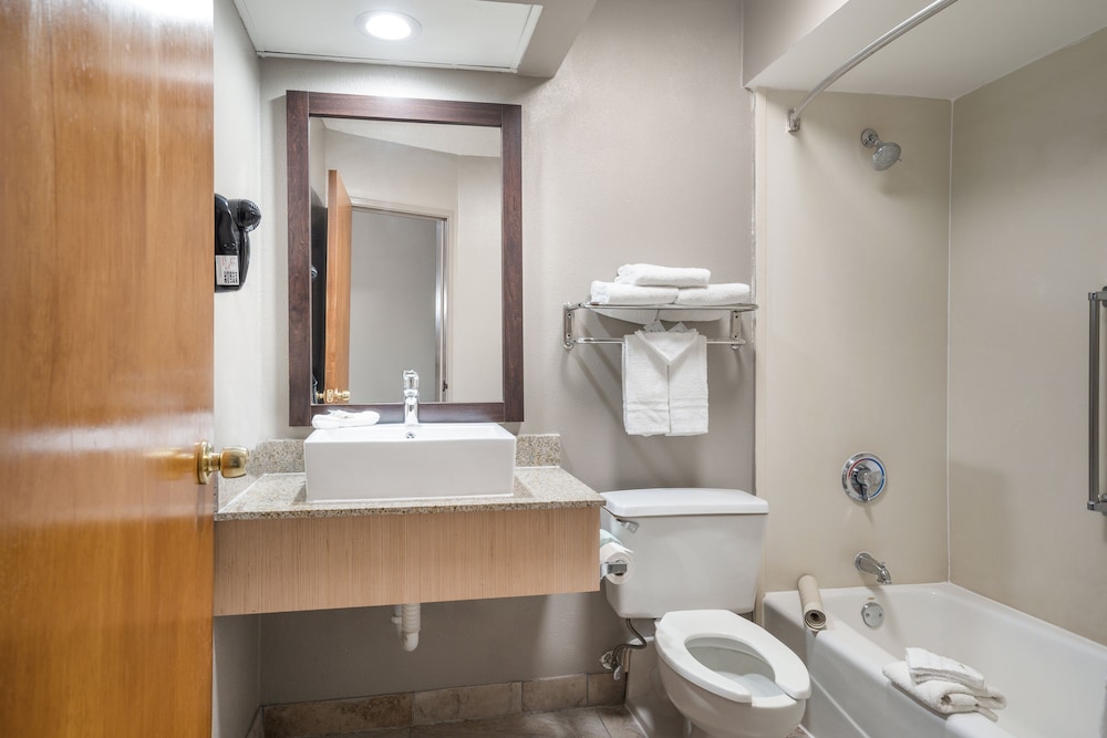 Red Roof Inn & Suites Jacksonville NC - photo 31
