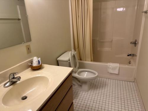Oakridge Motel - photo 12