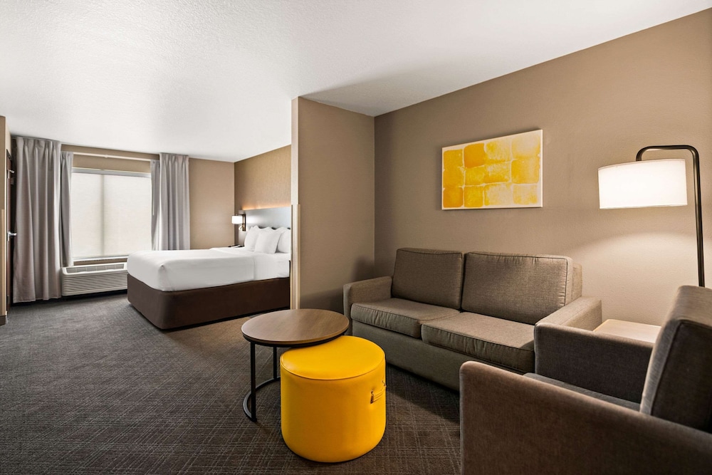 Comfort Suites Hudson I 94 - photo 10