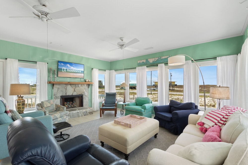 Crazy Crab — 4-Star Luxury Hotel in Gulf Shores, United States