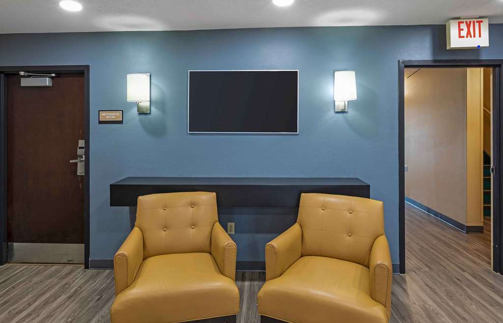 Extended Stay America Select Suites Milwaukee Waukesha - photo 7