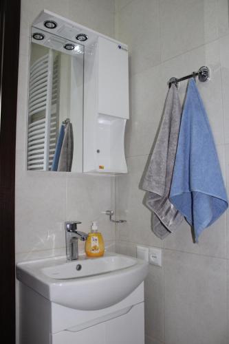 Guest House on Gia Abesadze Street