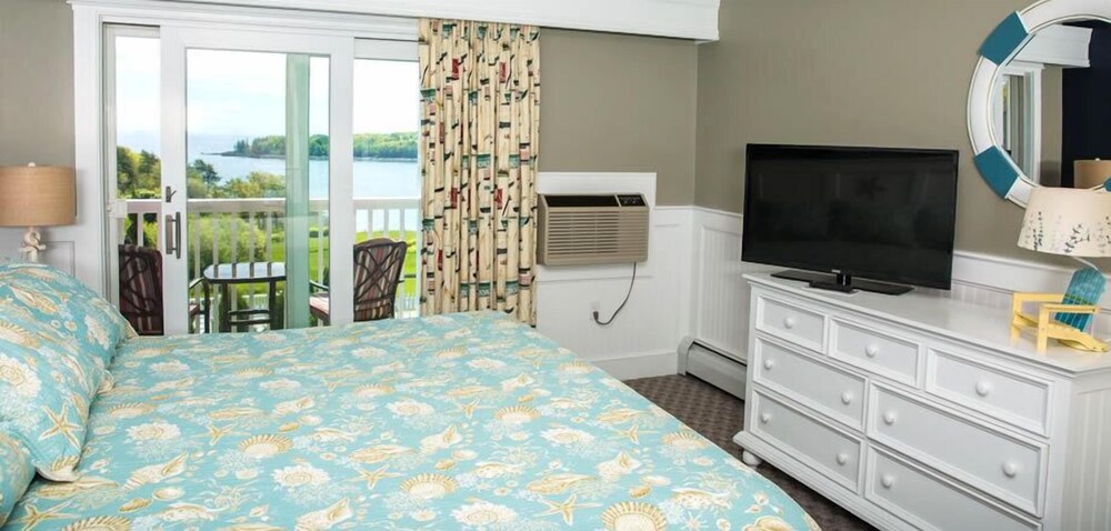 Strawberry Hill Seaside Inn - photo 6