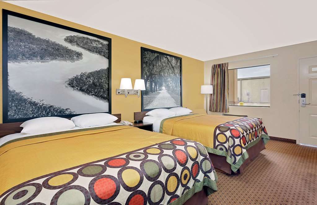 Super 8 by Wyndham Byron South Macon - photo 8