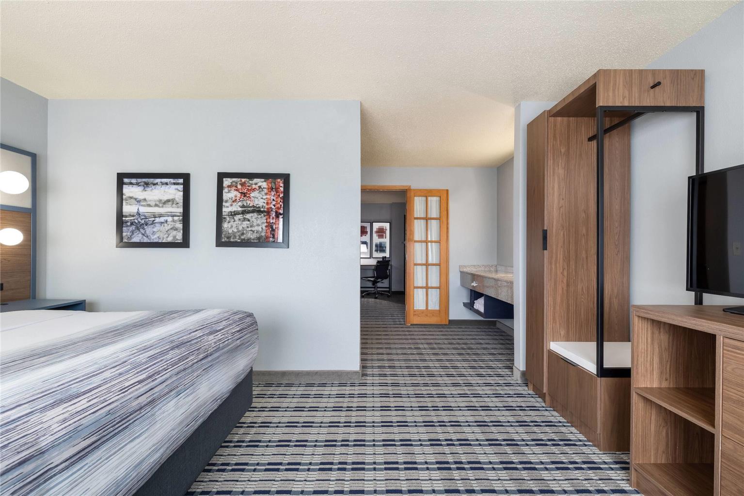 AmericInn by Wyndham Chamberlain Conference Center - photo 32