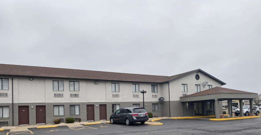 Americas Best Value Inn West Frankfort - photo 2