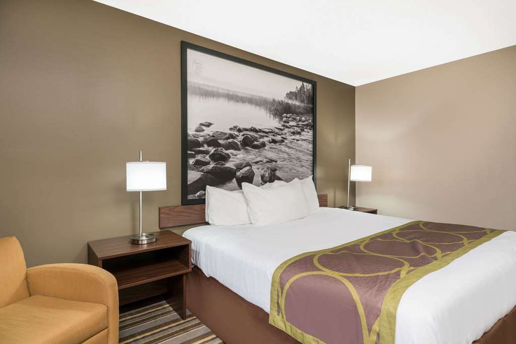 Super 8 by Wyndham St. Cloud - photo 14