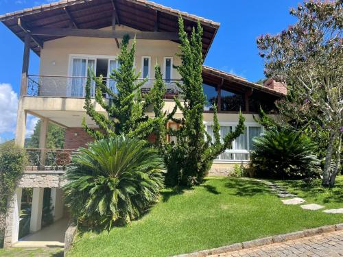 Refugio Tere Fi 4 Suites Lareira Piscina E Sauna Com Diarista Inclusa in Teresopolis, Brasil
