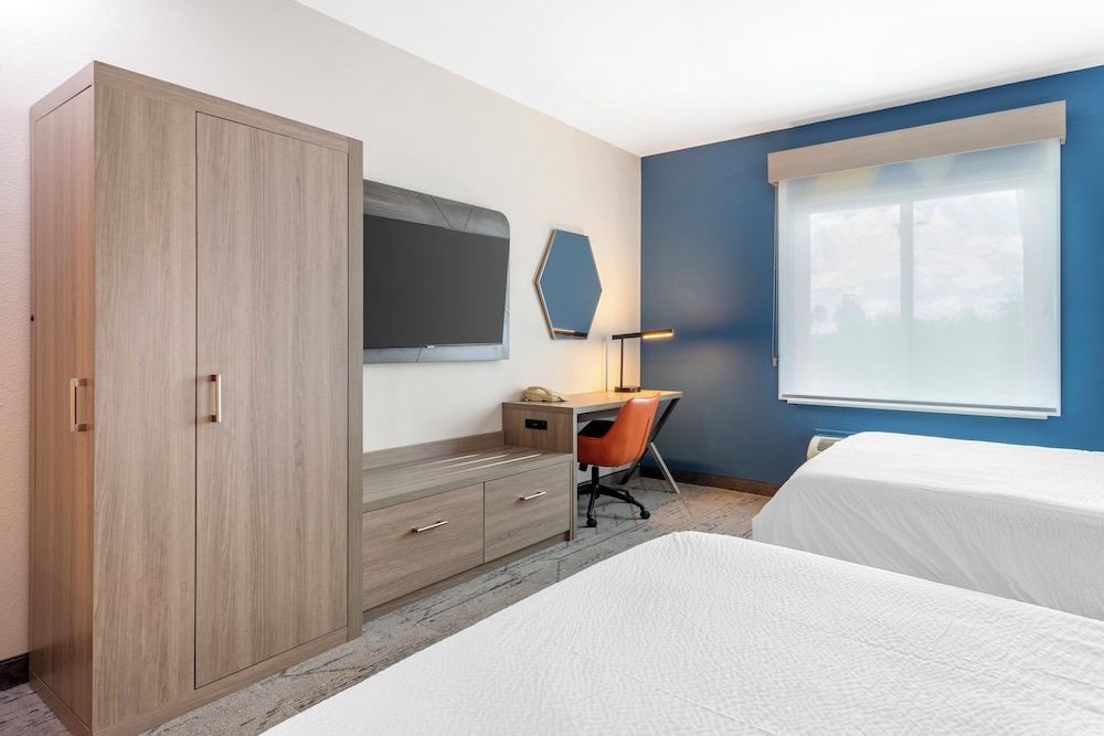 Holiday Inn Express & Suites Alice by IHG - photo 17
