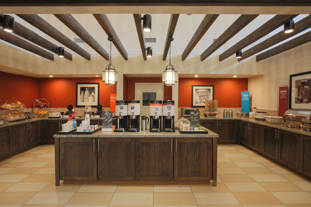 Hampton Inn And Suites Camarillo - photo 44