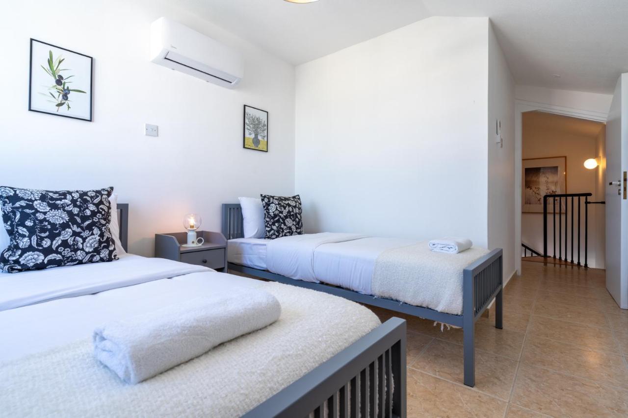 Chloris 3 Bedroom Apartment W Pool in Larnaca