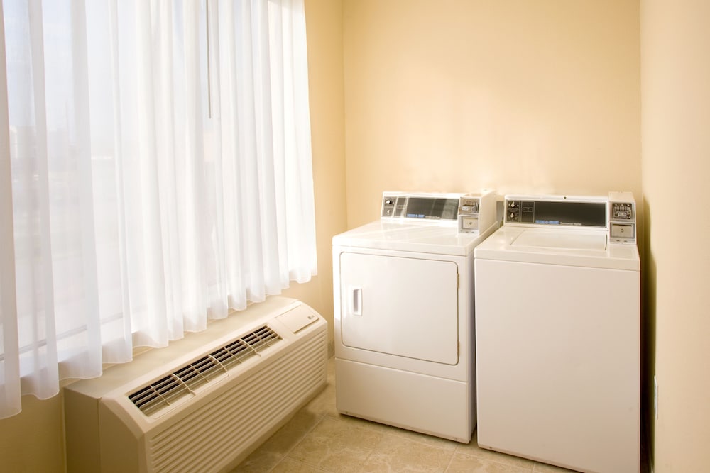 Holiday Inn Express Hotel & Suites Victoria by IHG - photo 22