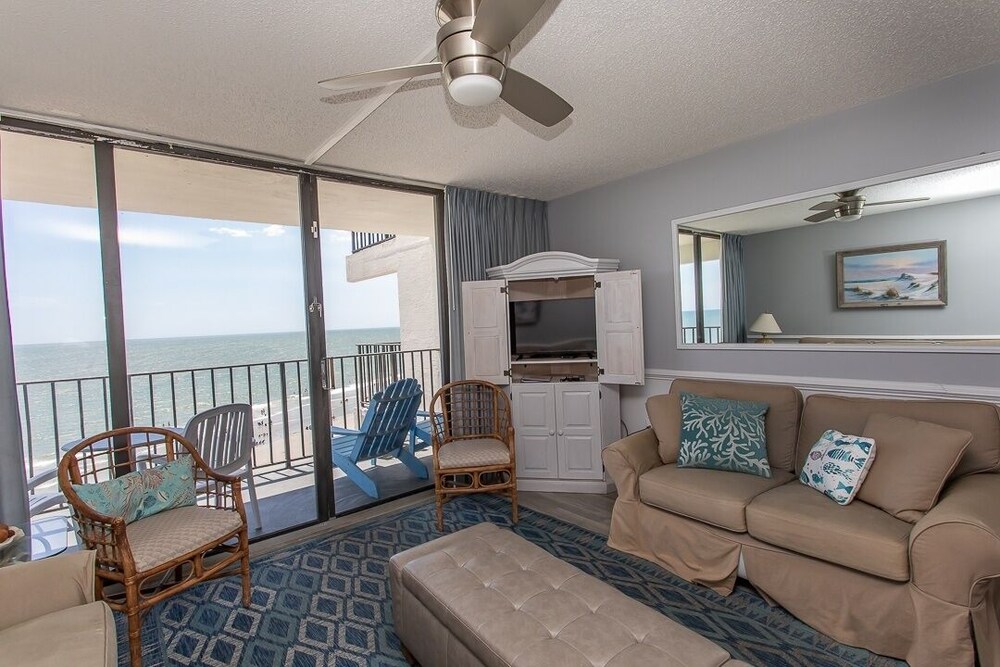 Royal Garden Resort 705 2 Bedroom Condo by RedAwning - photo 16