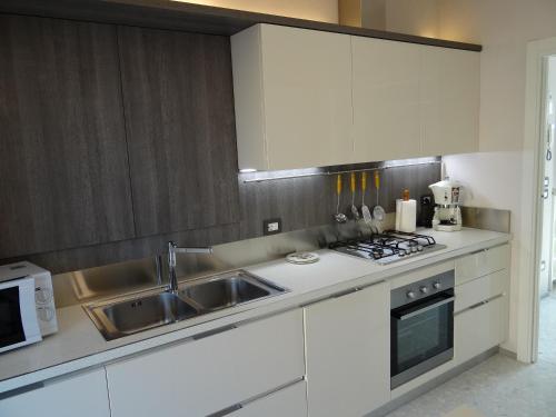 Residenza Veronica a Ponte Pietra — 4-Star Luxury Hotel in Verona, Italy