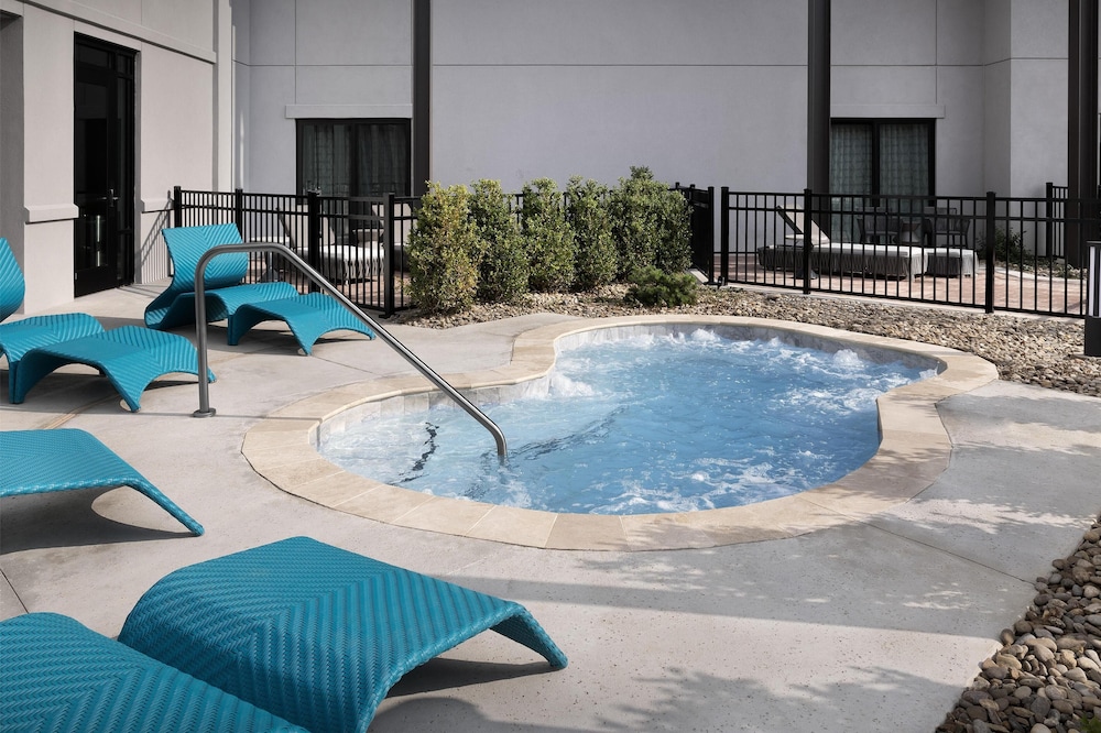 Embassy Suites by Hilton Pigeon Forge Resort - photo 34