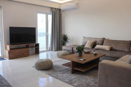 Superior Double Room with Stunning Sea View. DT — 4-Star Luxury Hotel in Patra, Greece