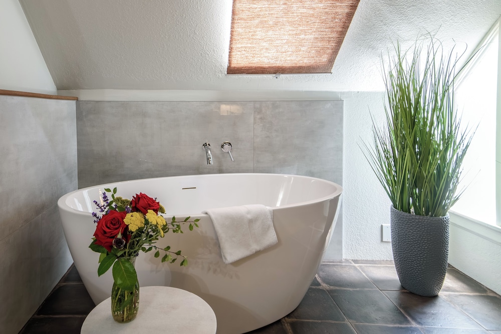 Cedar Gables Inn - photo 27