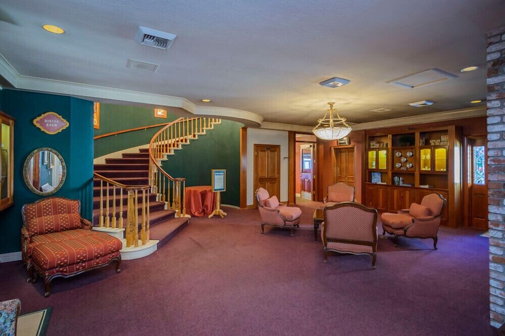Hill House Inn - photo 2