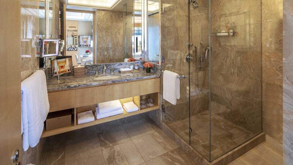 Four Seasons Hotel New York - photo 45