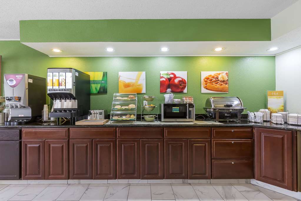Quality Inn Sycamore DeKalb - photo 32