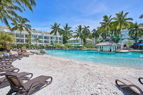Chic Resort Living at Luxury Beach Club and Spa in Palm Cove, Australia