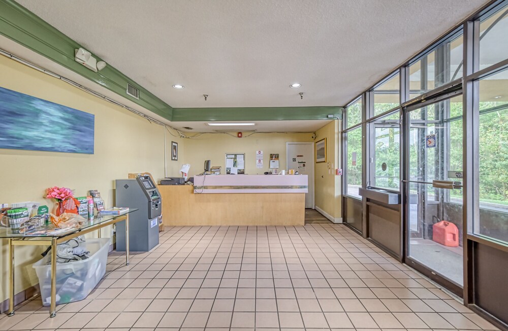 America's Best Inn Jacksonville - photo 3