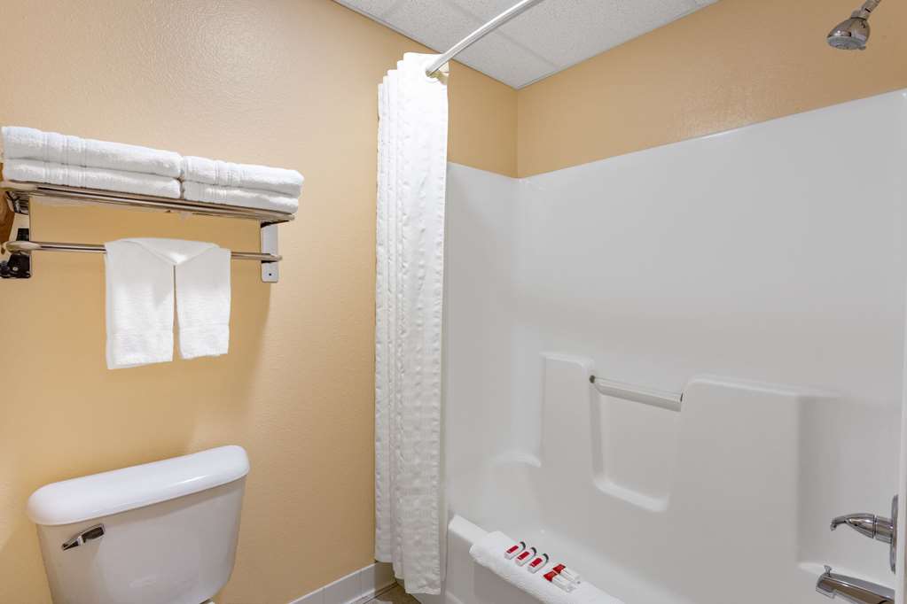 Super 8 by Wyndham Fort Dodge IA - photo 29