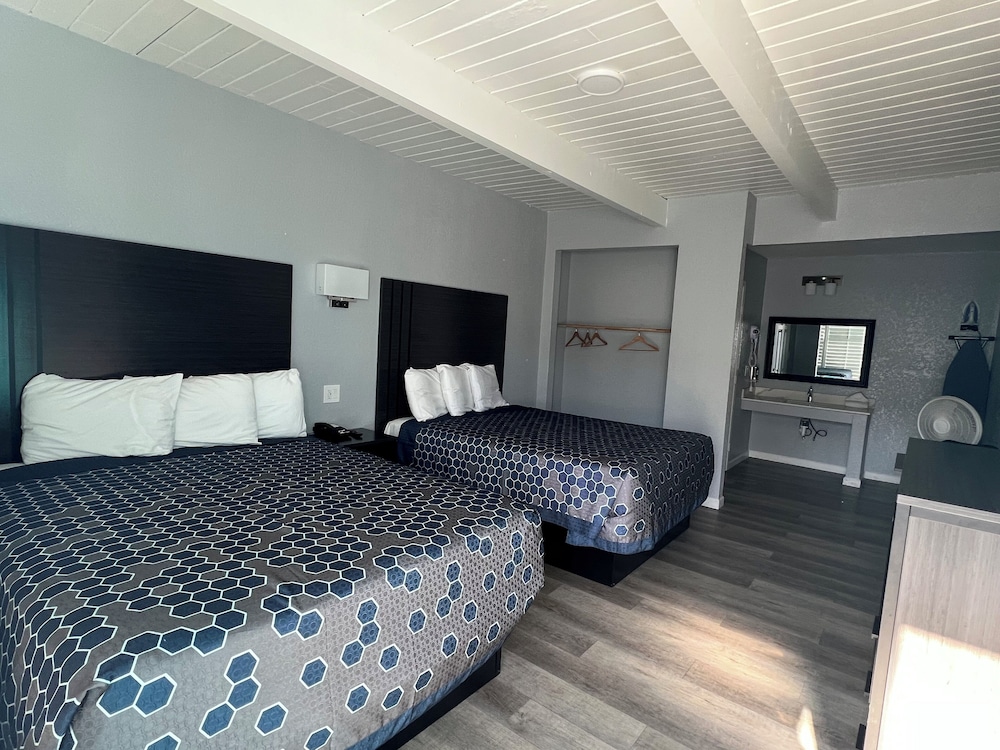 Sea Garden Inn - photo 14
