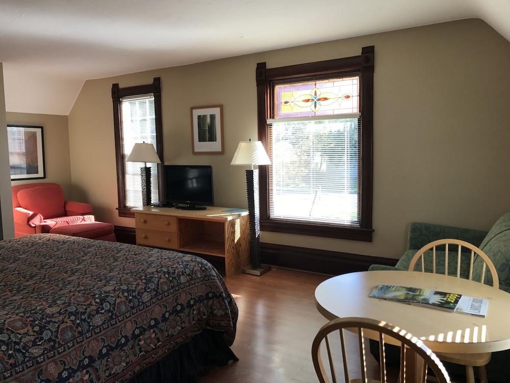 The Harbor Light Inn - photo 20