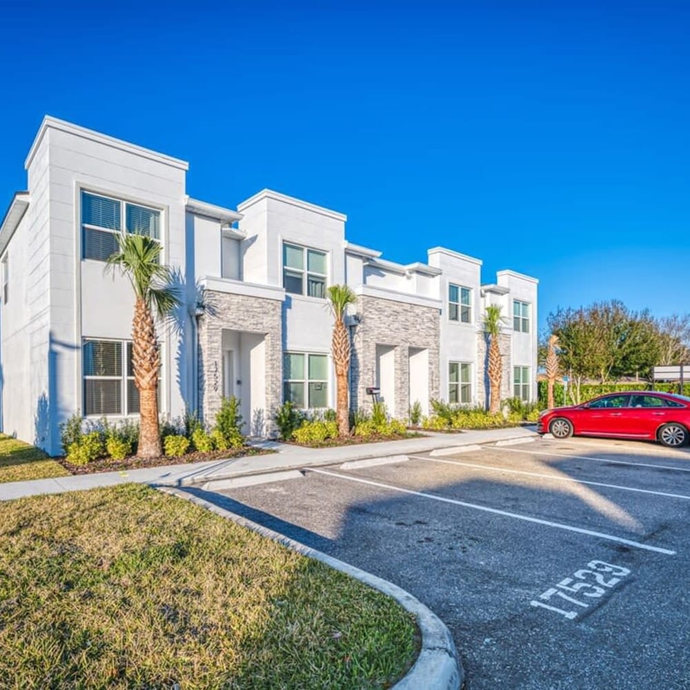 Spacious New Modern Retreat - photo 41