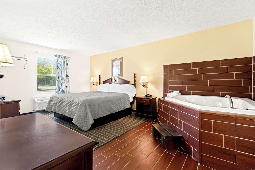 Americas Best Value Inn & Suites Mt. Pleasant - photo 19