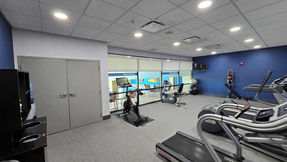 Hampton Inn & Suites Chicago Deer Park - photo 49