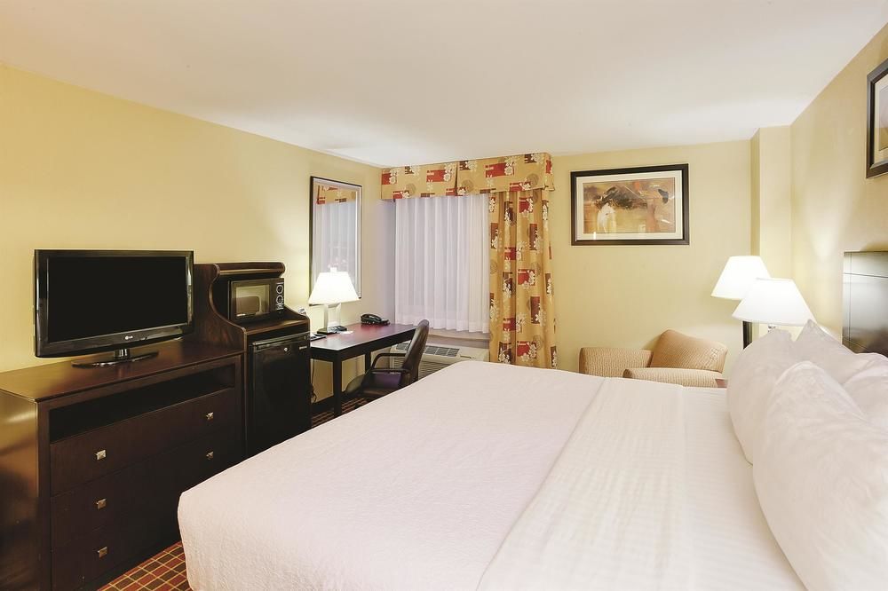 Holiday Inn Pittsburgh North - photo 11