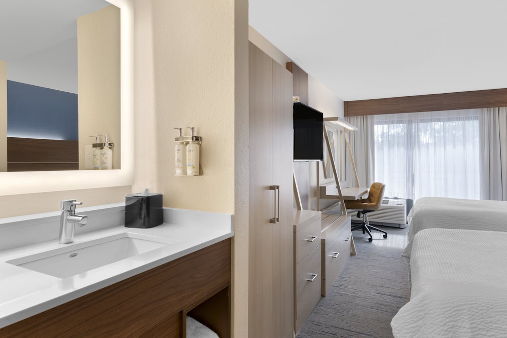 Holiday Inn Express Hilton Head Island by IHG - photo 11