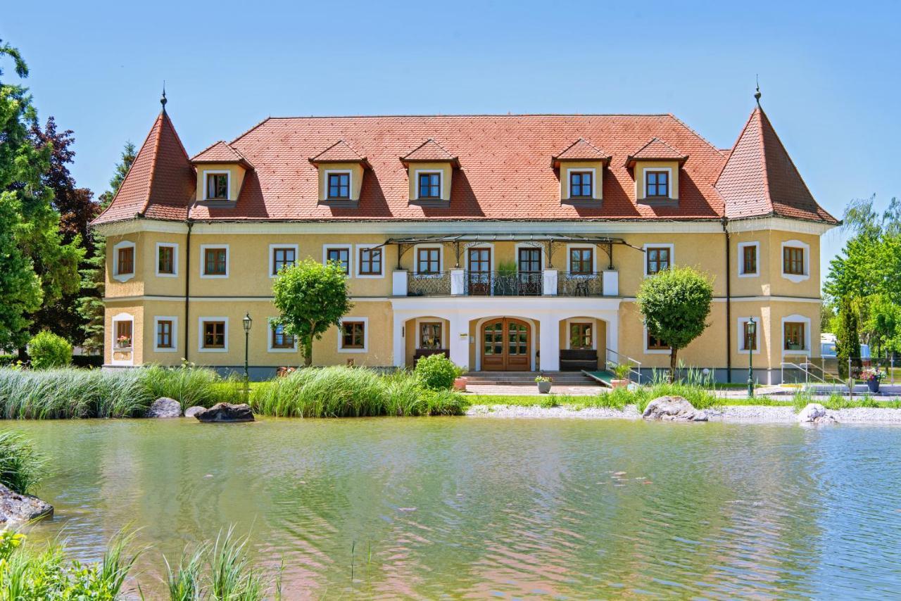 Almtalhotel Appartements in Pettenbach — 4-Star Luxury Hotel in Pettenbach, Austria