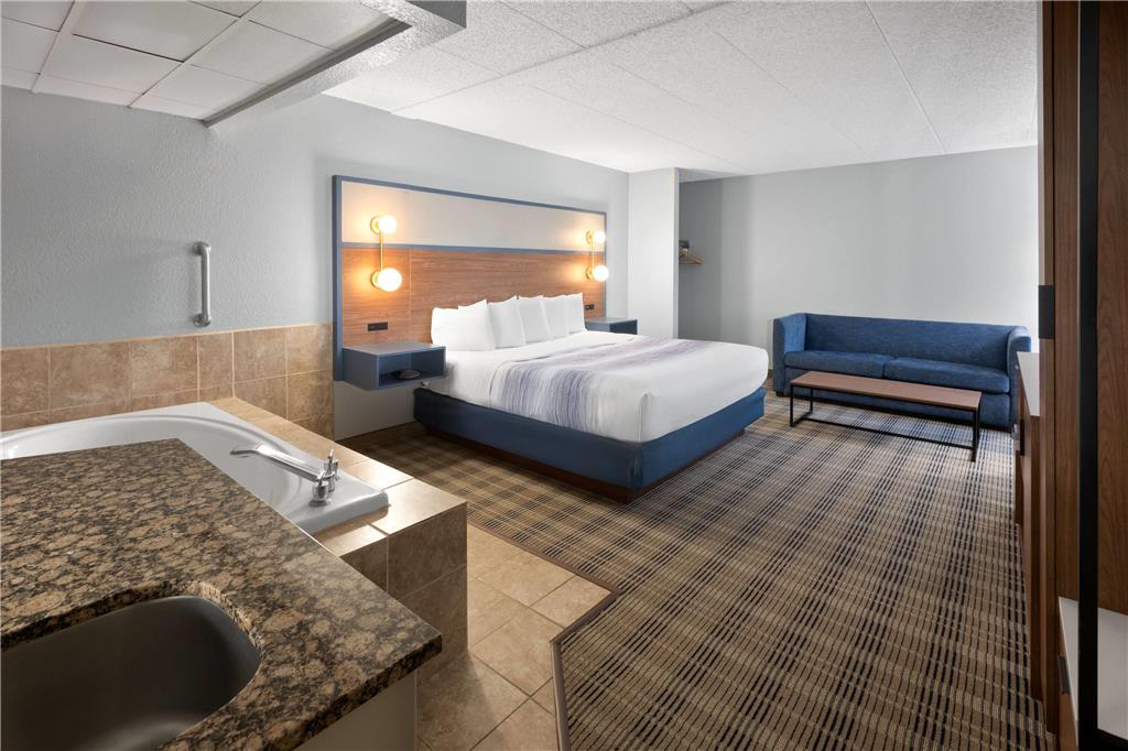 AmericInn by Wyndham Chippewa Falls - photo 28