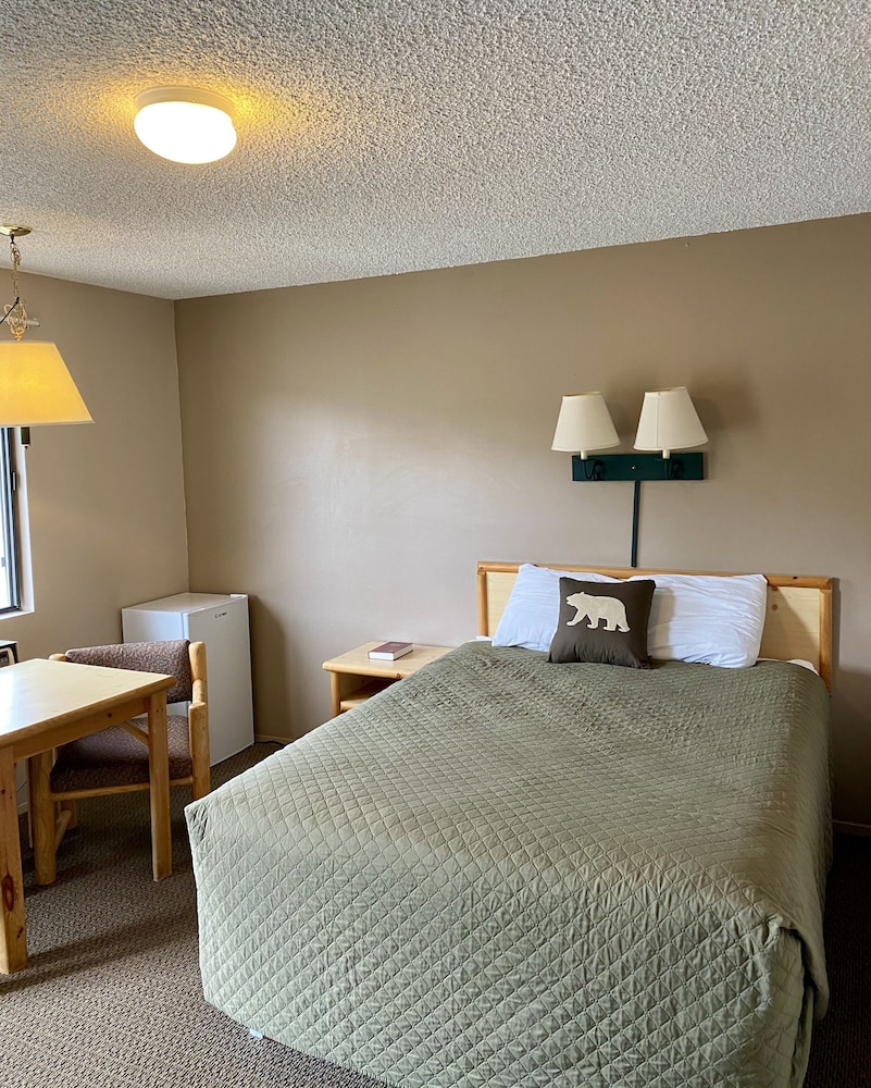 Green Creek Inn and RV Park - photo 4