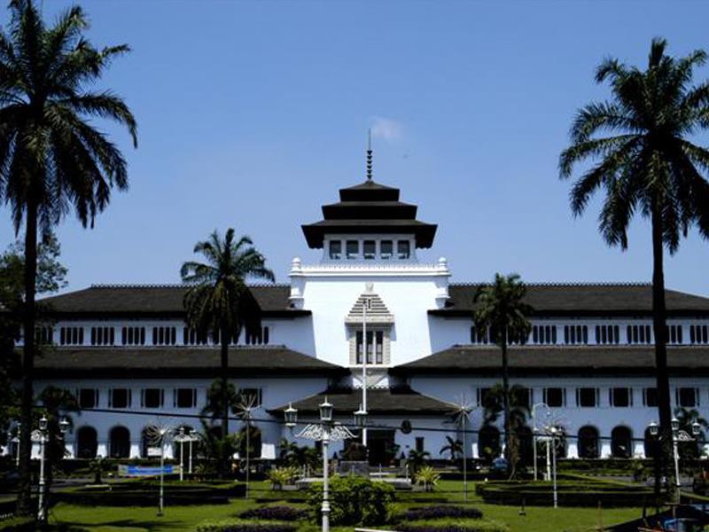 Royal Tulip Degreen Bandung — Cimahi