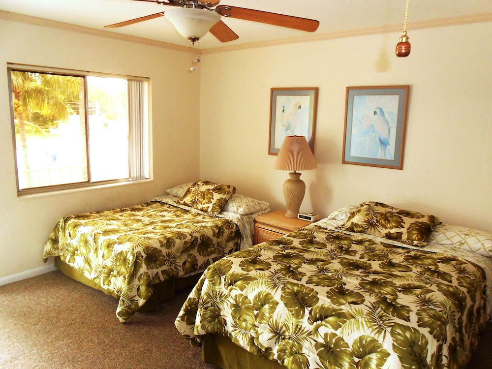 Hideaway Waterfront Resort & Hotel - photo 3