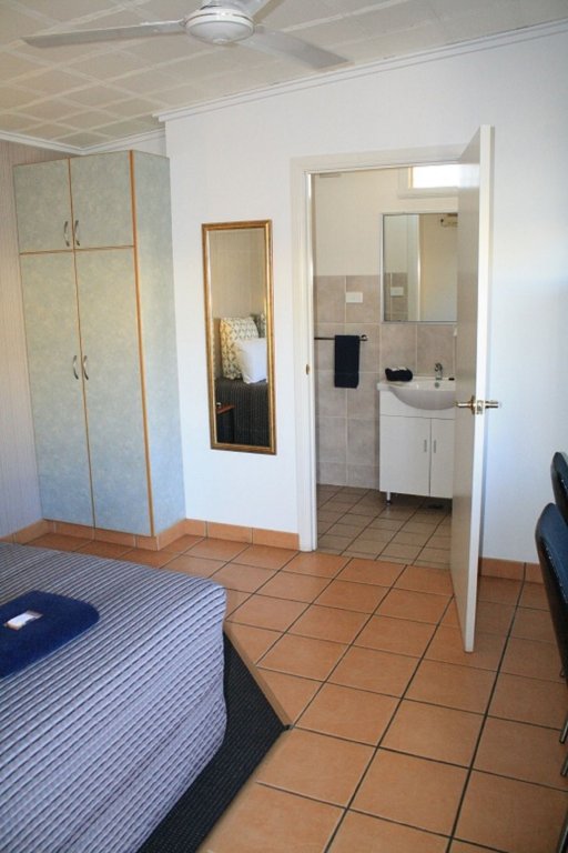 Gin Gin Village Motor Inn Motel Qld — Gin Gin
