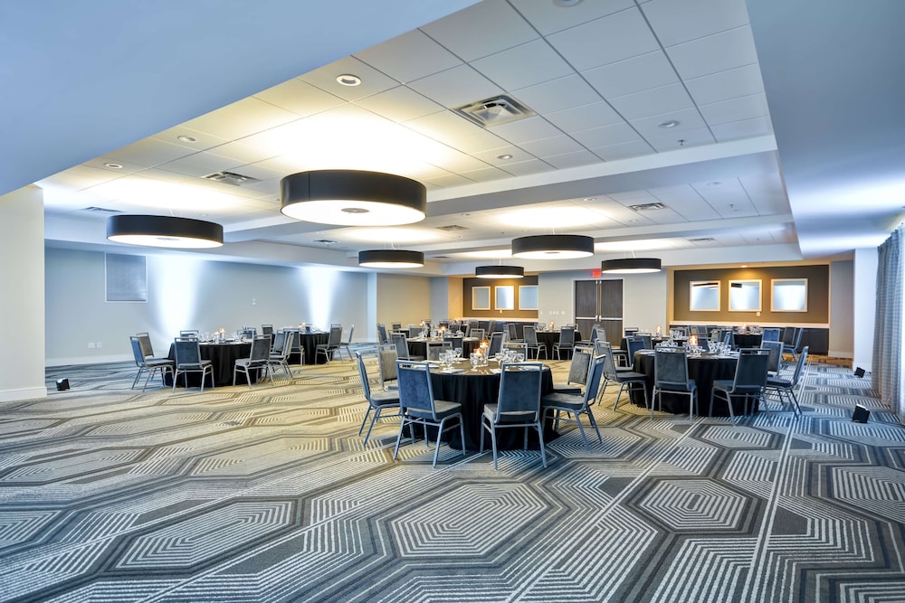 Embassy Suites Hotel Charlotte - photo 52