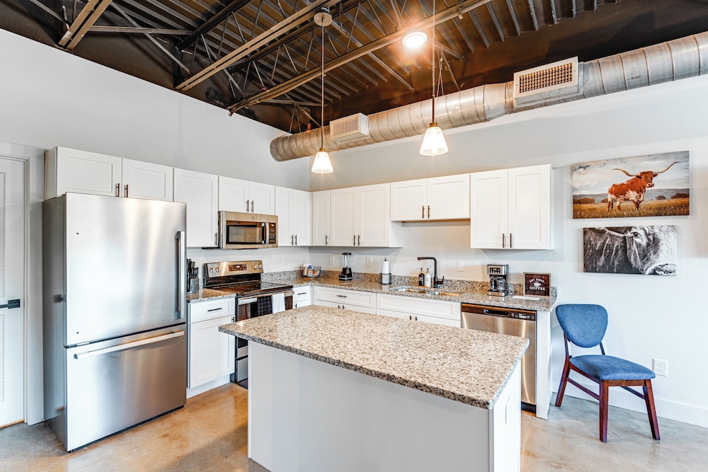 Quiet and Cozy MINUTES From Nashville Attractions and Experiences — 4-Star Luxury Hotel in Nashville, United States