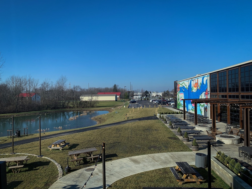 DogHouse Columbus - photo 14