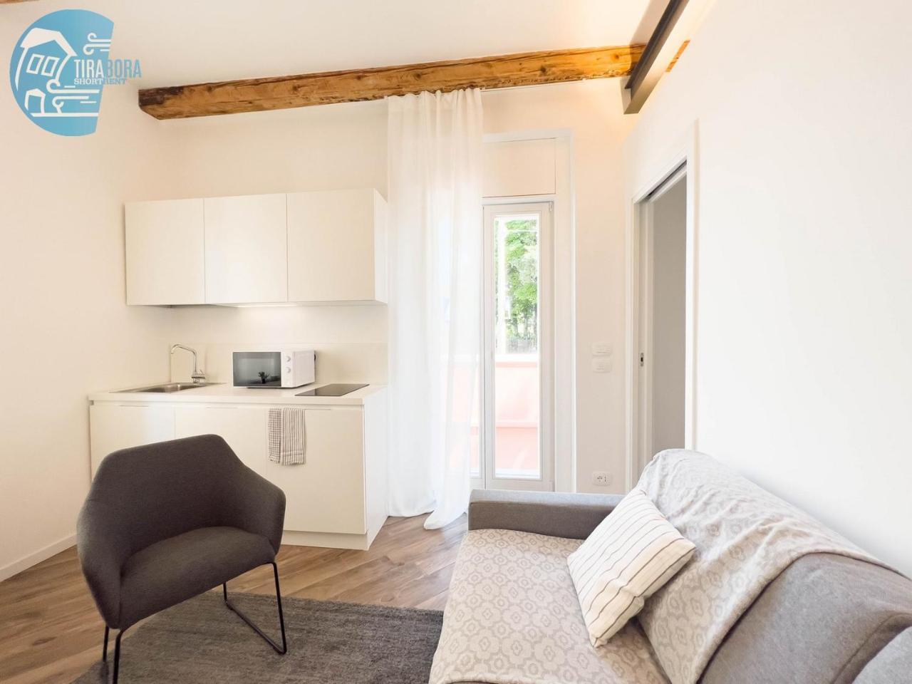 Basovizza 3 Alessandro Tirabora Short Rent 17156991 — Villa Opicina