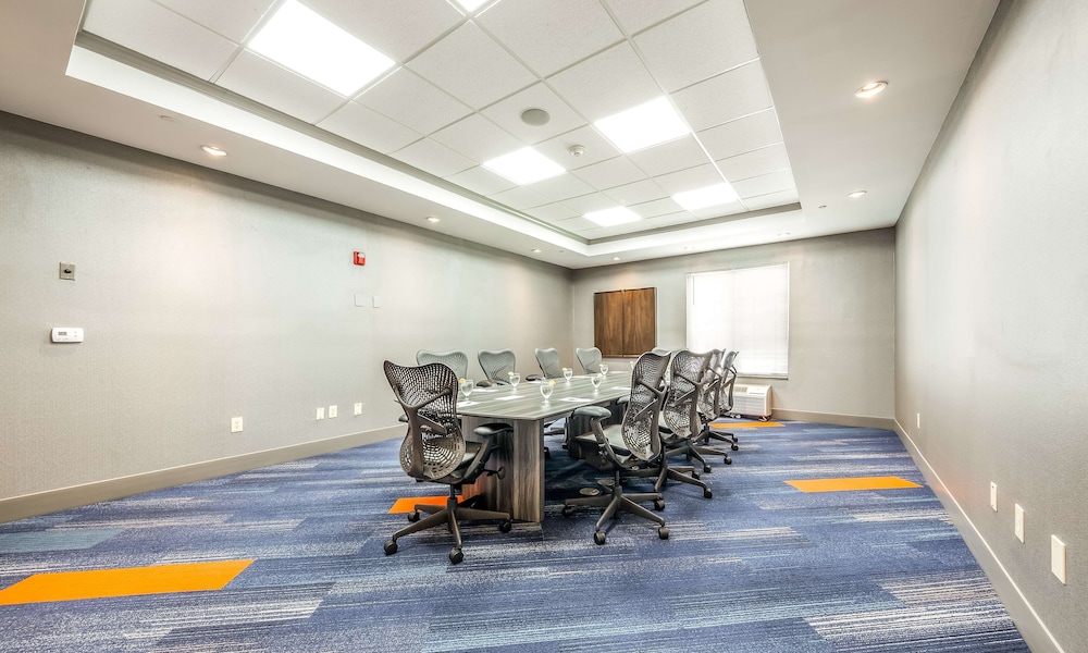 Hilton Garden Inn Beaumont TX - photo 22