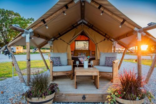 Roaring River's Cozy Nature Retreat — hotel in Cassville