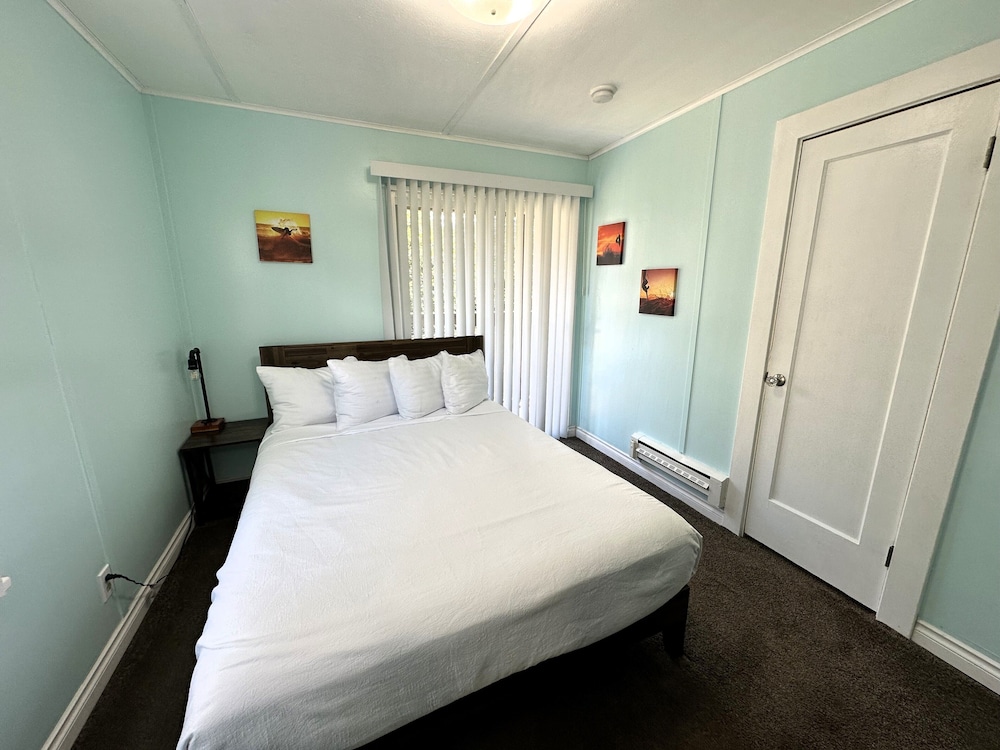 The Anchorage Motel - photo 40