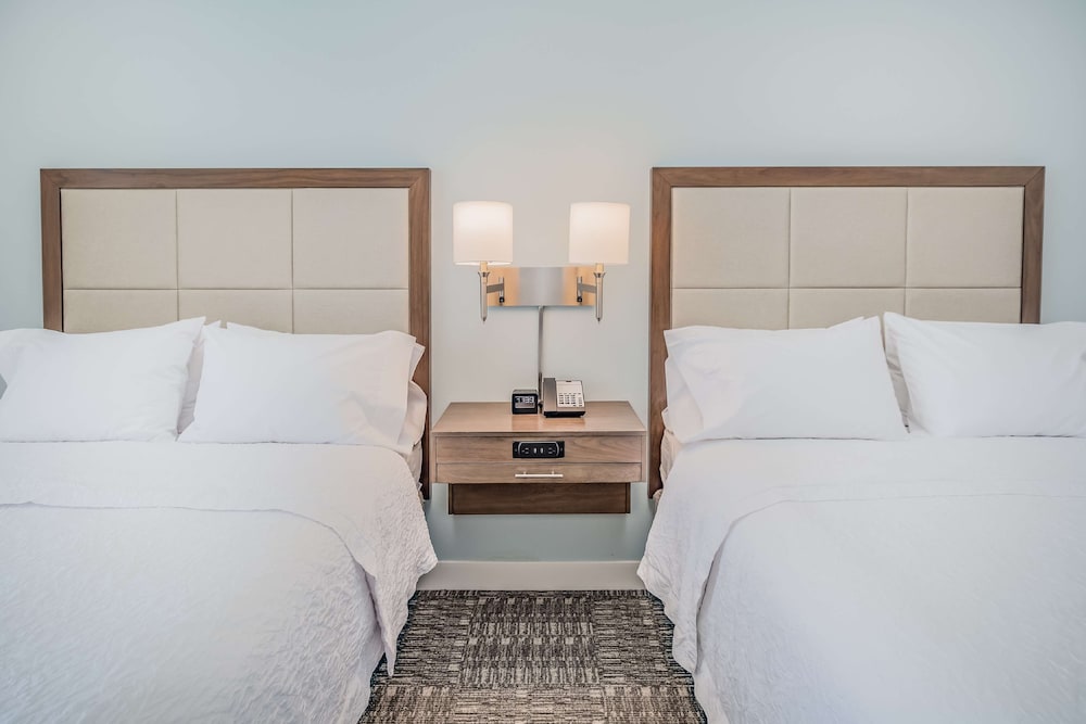 Hampton Inn & Suites Panama City Beach Beachfront - photo 22